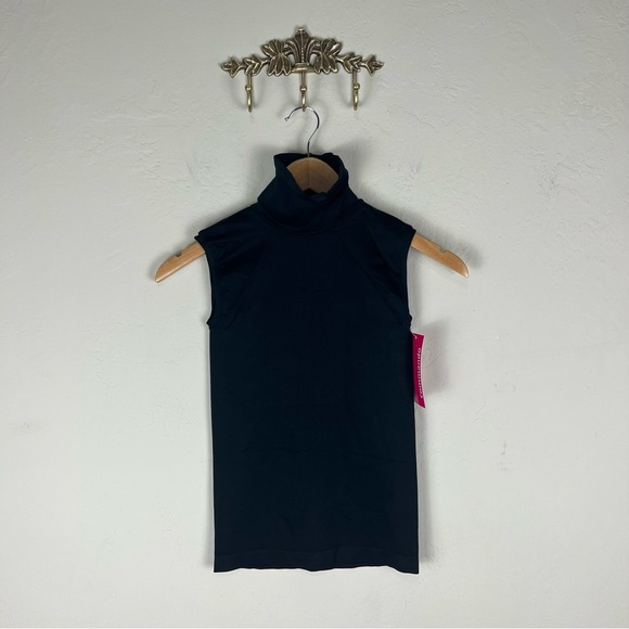 NWT NEW Commando Minimalist Sleeveless Turtleneck Top Size S / M - Picture 3 of 9